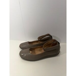 Clarks medora nina ankle strap Soft Taupe Brown Perforated Leather‎ Flats sz 11